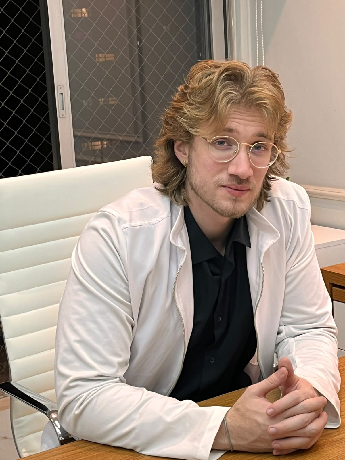 Dr. Pedro Castro, implantodontista com atendimento na Bela Vista em São Paulo.